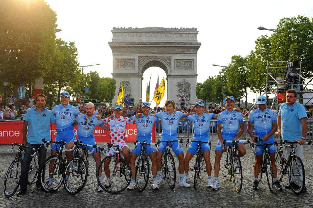 The riders of Team Gerolsteiner at the end of the 2008 Tour de France, the last in the team's history.