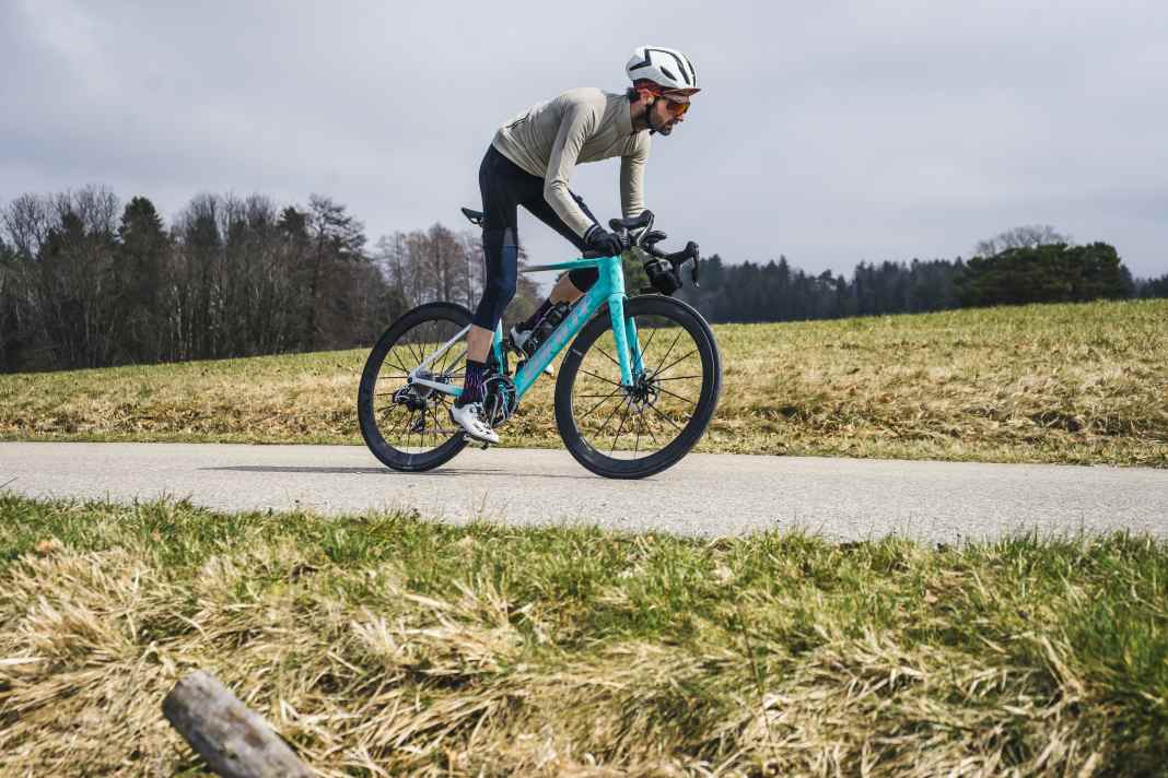 The new Giant Propel Advanced SL continues to pursue the goal of being a perfect all-rounder instead of "just" a fast aero bike