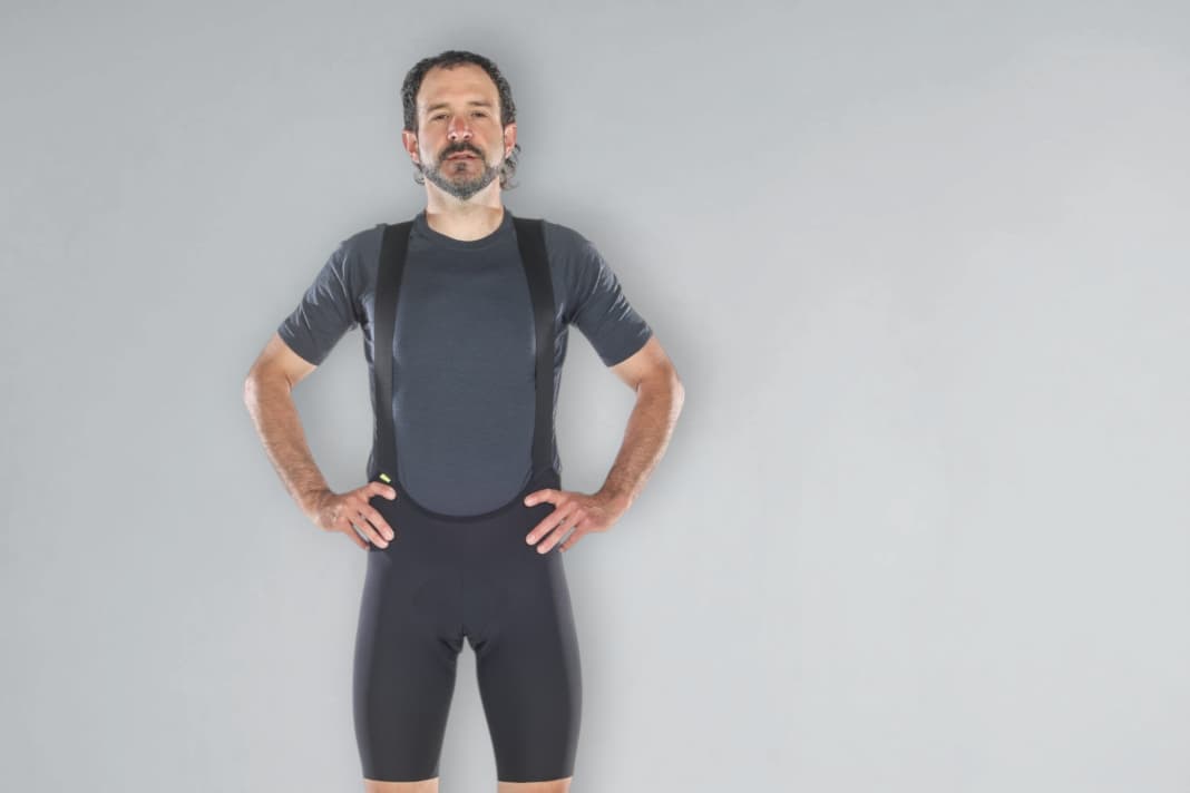 With the Ride Miles Bib Circle, the German manufacturer Gonso is entering the premium segment and tailoring a sophisticated pair of cycling trousers with an almost perfect fit