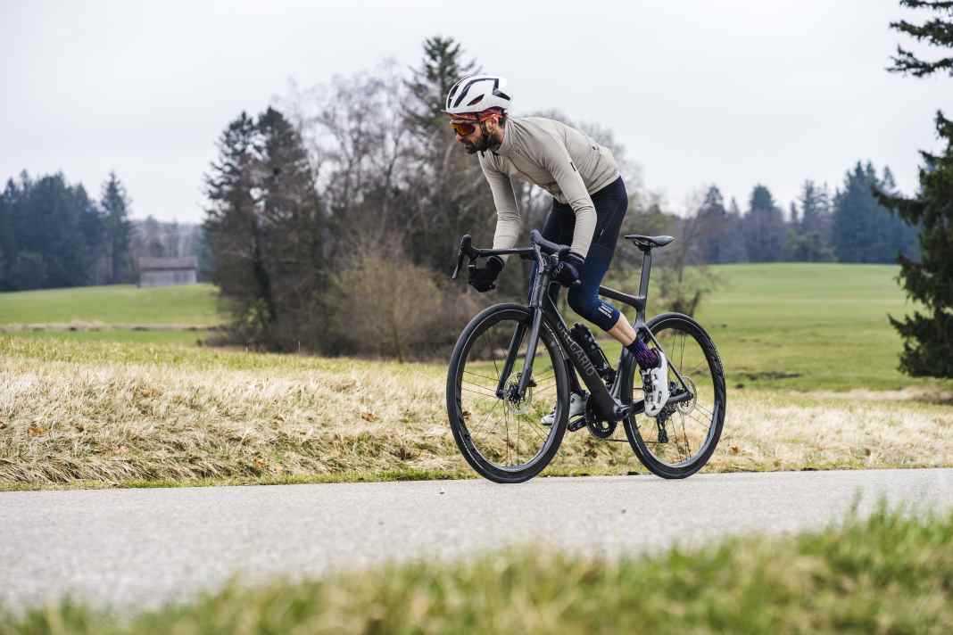 Das Gregario Vera AR ist ein Maßrahmen mit individueller Aero-Optik