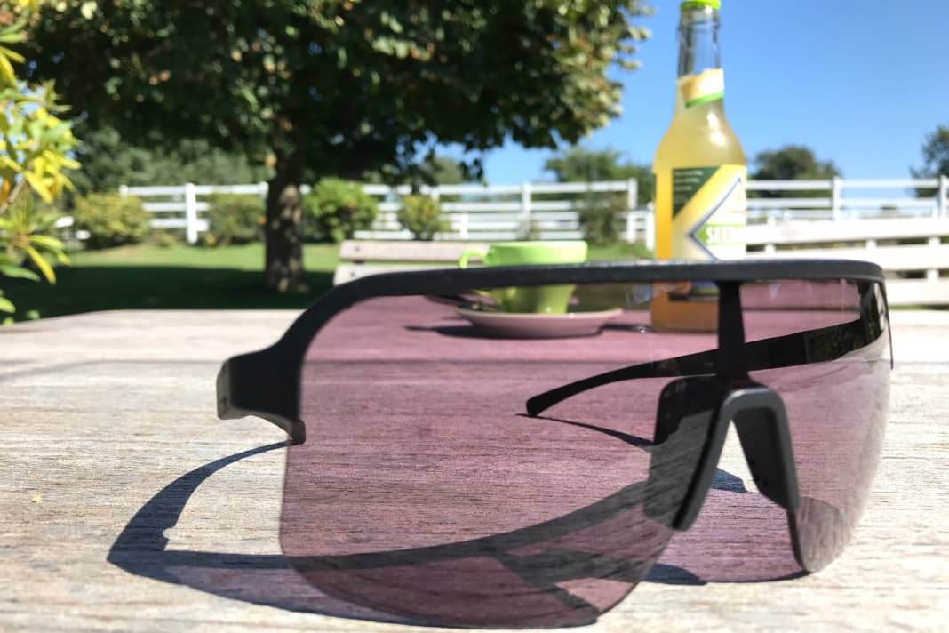 Die Ileve N.4 lite ist eine hochwertige Radsportbrille aus der Schweiz