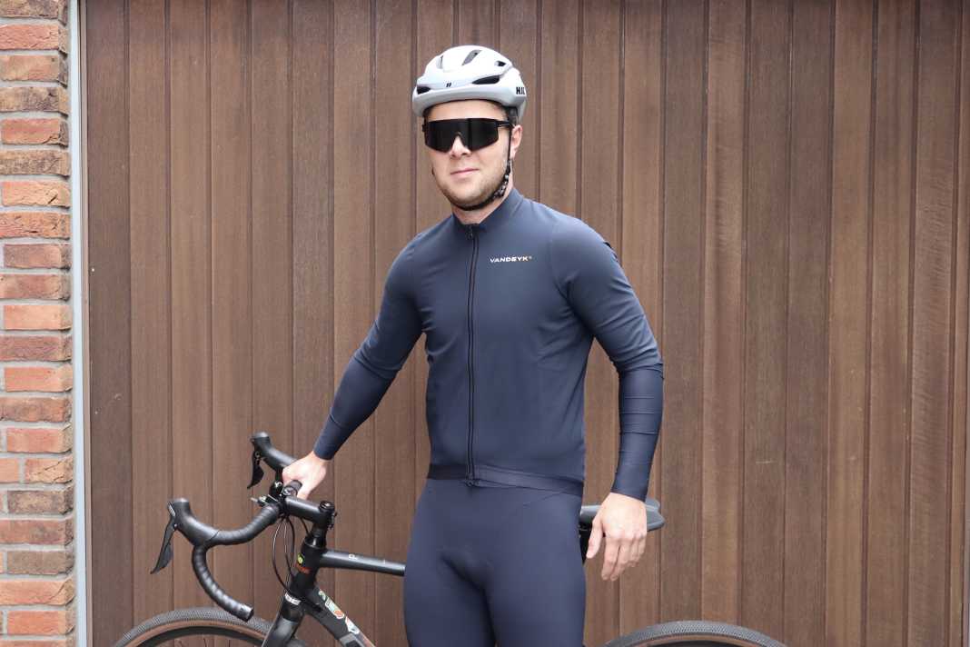 Nouveaux vêtements Vandeyk testés par TOUR