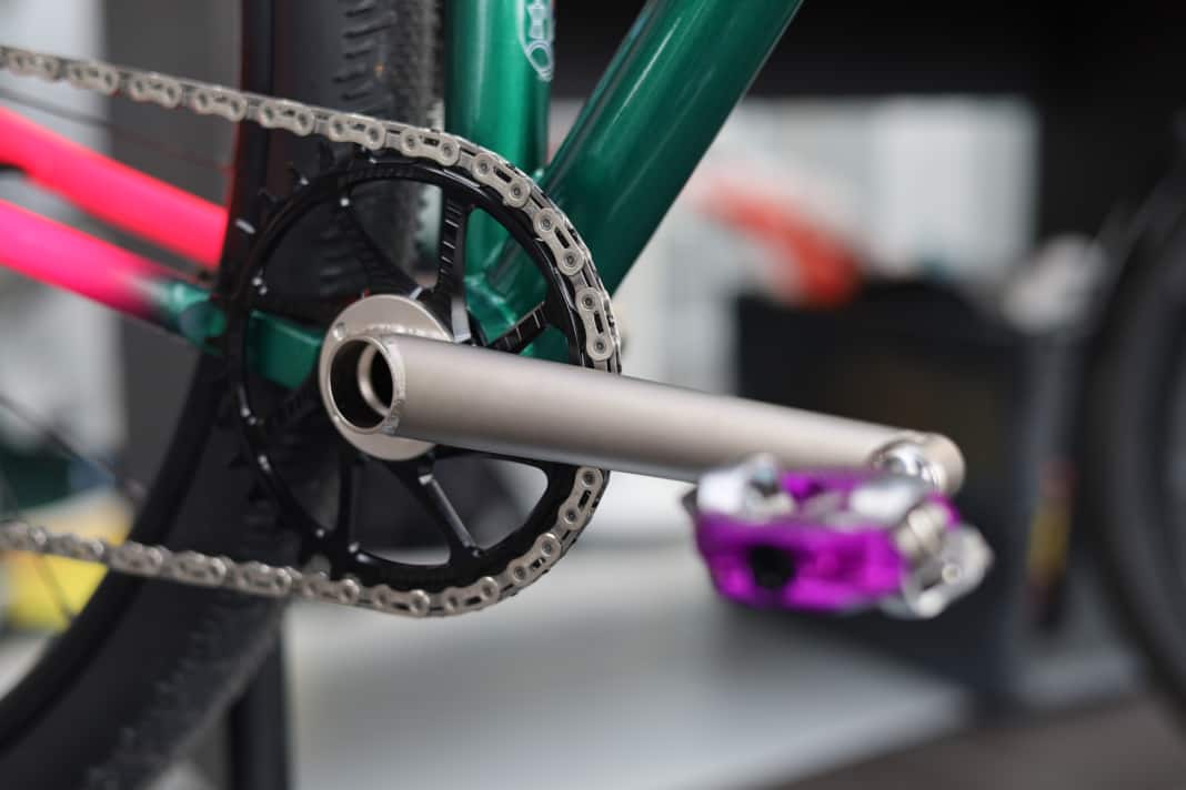 Die Cybercycles Cyber Cranks bestehen aus Stahl und sind trotzdem leichter als so manche Carbon-Kurbel.