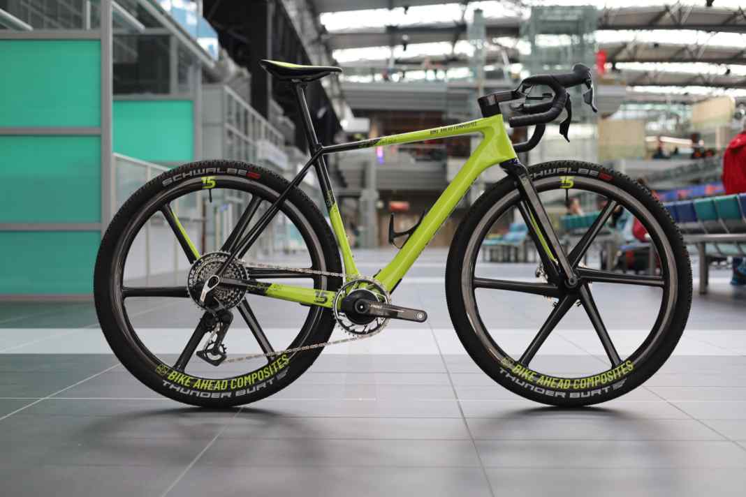 Fast enough to take off: We had a look at the Bike Ahead The Superfast Edition 15 at Bespoked at Dresden Airport.