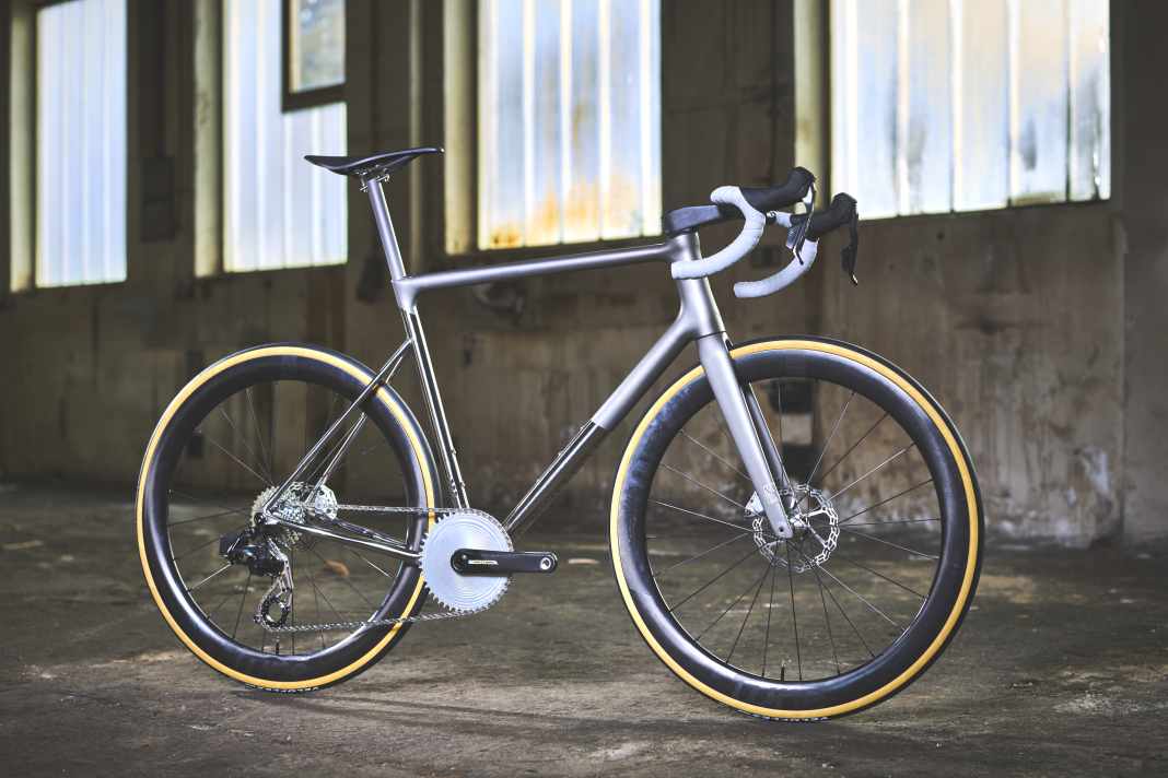 Vanwoid Attaquer - New titanium racer from the Bavarian Forest