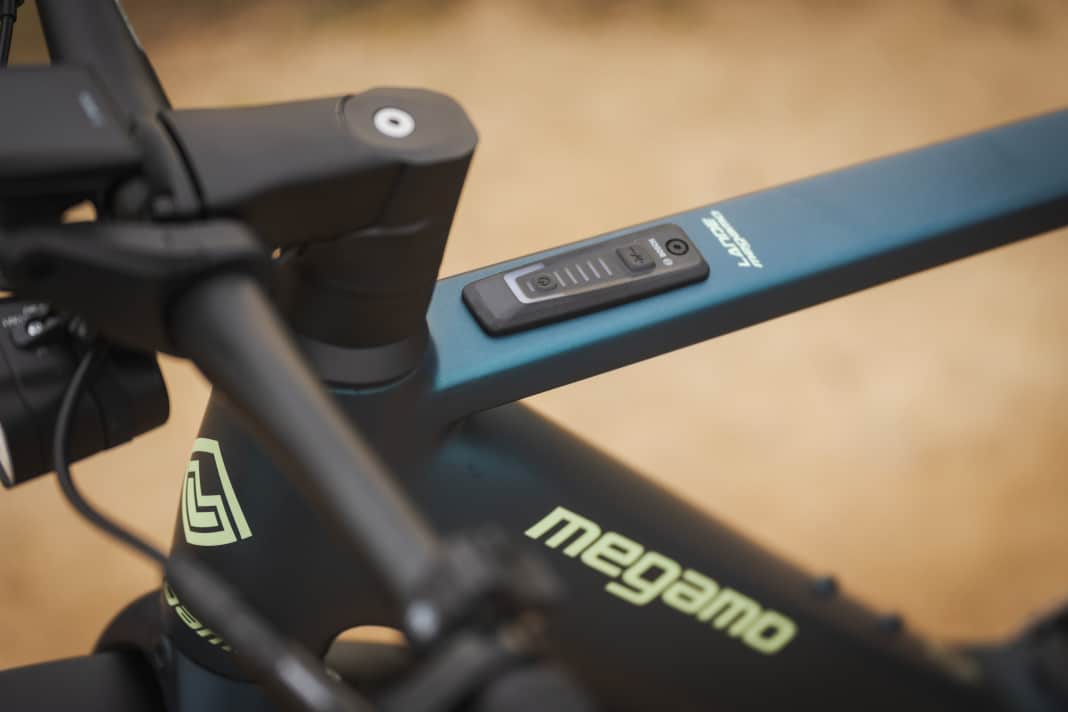 Full programme: Bosch System Controller in the top tube, Mini Remote and Kiox 300 on the handlebars.