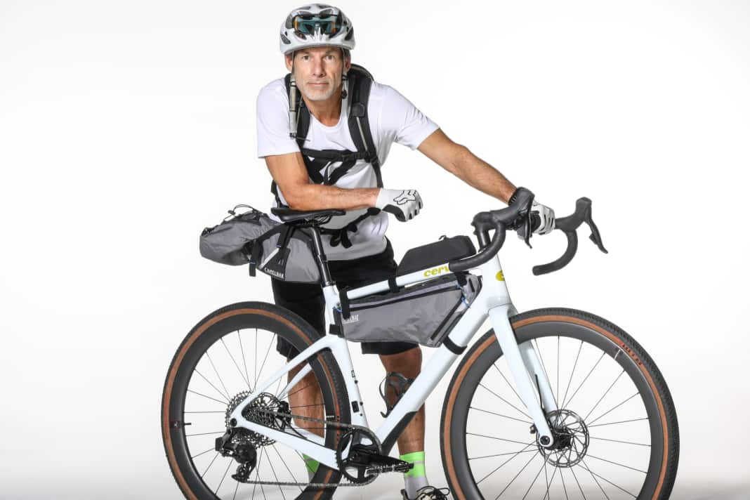 Mein Rad in voller Kriegsbemalung. Das Cervélo Áspero taugt als Tourer und als Gravel-Racer mit viel Vortrieb.