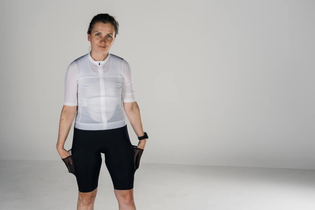 Die Rapha Women's Brevet Cargo Bib Shorts III hat jede Menge Stauraum zu bieten