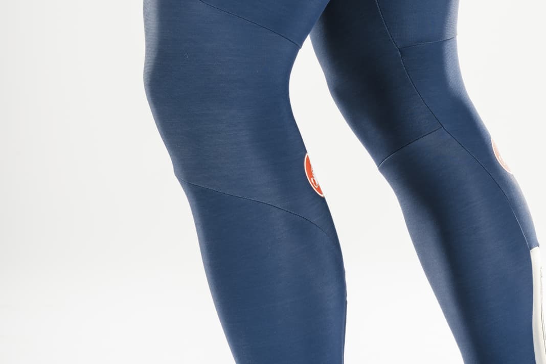 Castelli Sorpasso Ros Bibtight : Pour éviter les pincements au niveau du genou, Castelli a volontairement renoncé aux coutures.