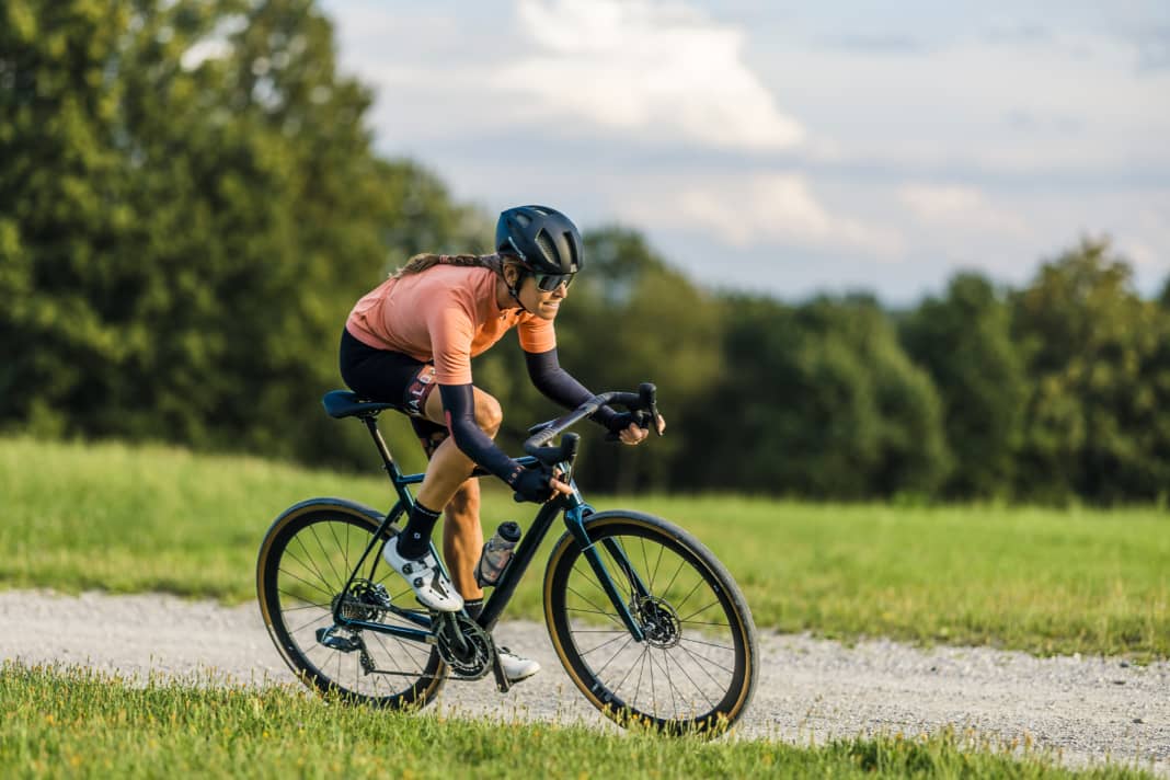 All-road bikes fill the gap between road racing bikes and gravel bikes.