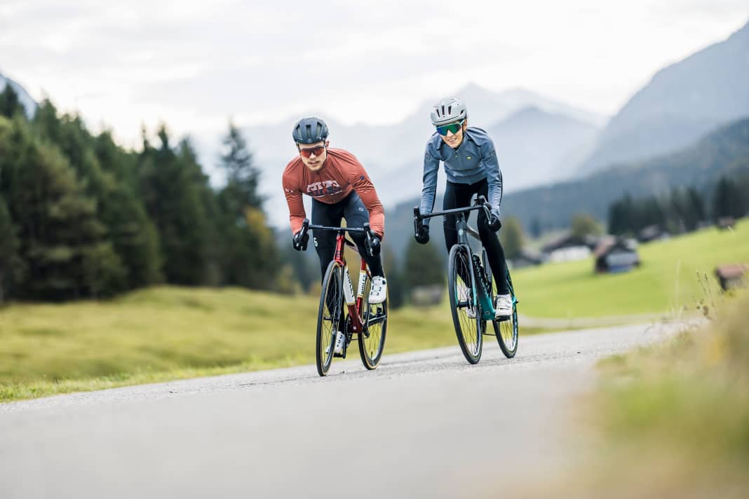 With twelve winter sets for men and women, there is something for every budget and purpose.