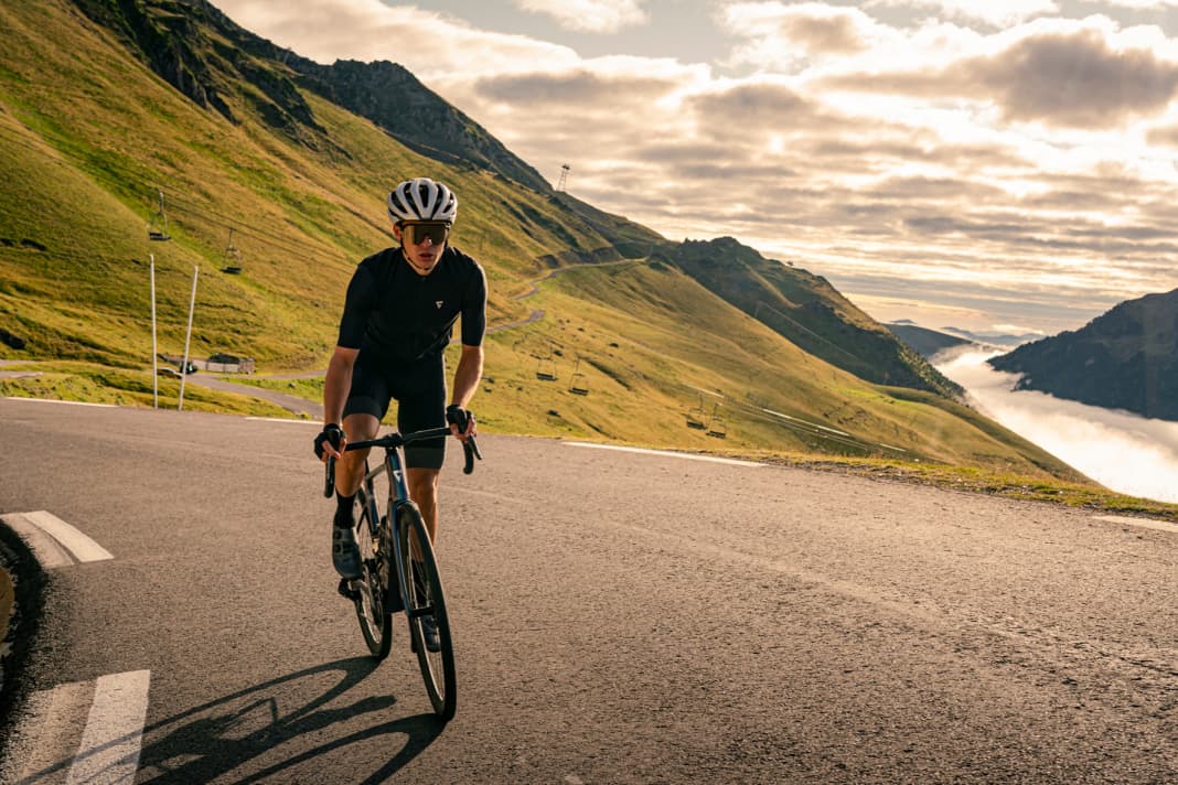 The new Giant Defy is now in its fifth generation.