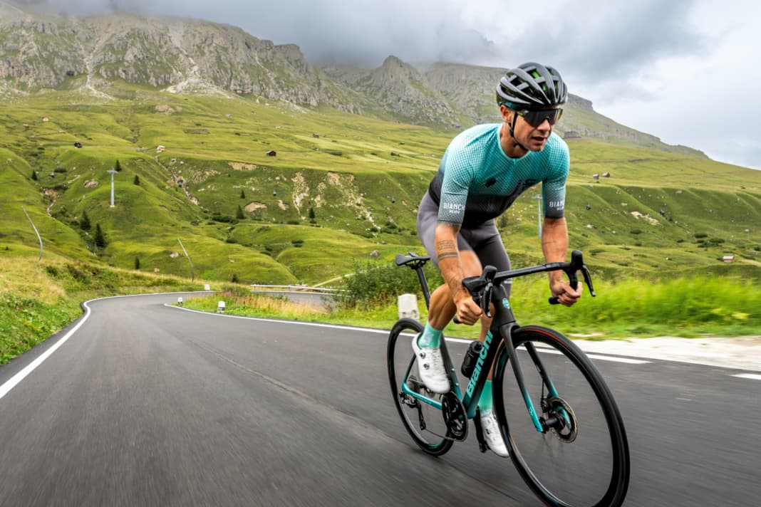 Neuzugang für die "Reparto Corse", die Rennabteilung im Hause Bianchi: Das Specialissima erhielt ein Aero-Update und wurde leichter als der Vrogänger.