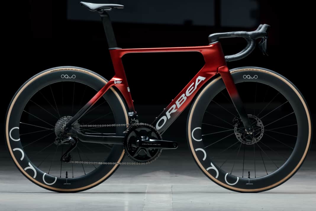 The new Lotto-Intermarché team uses bikes from Orbea. The main working bike is the Orca Aero.