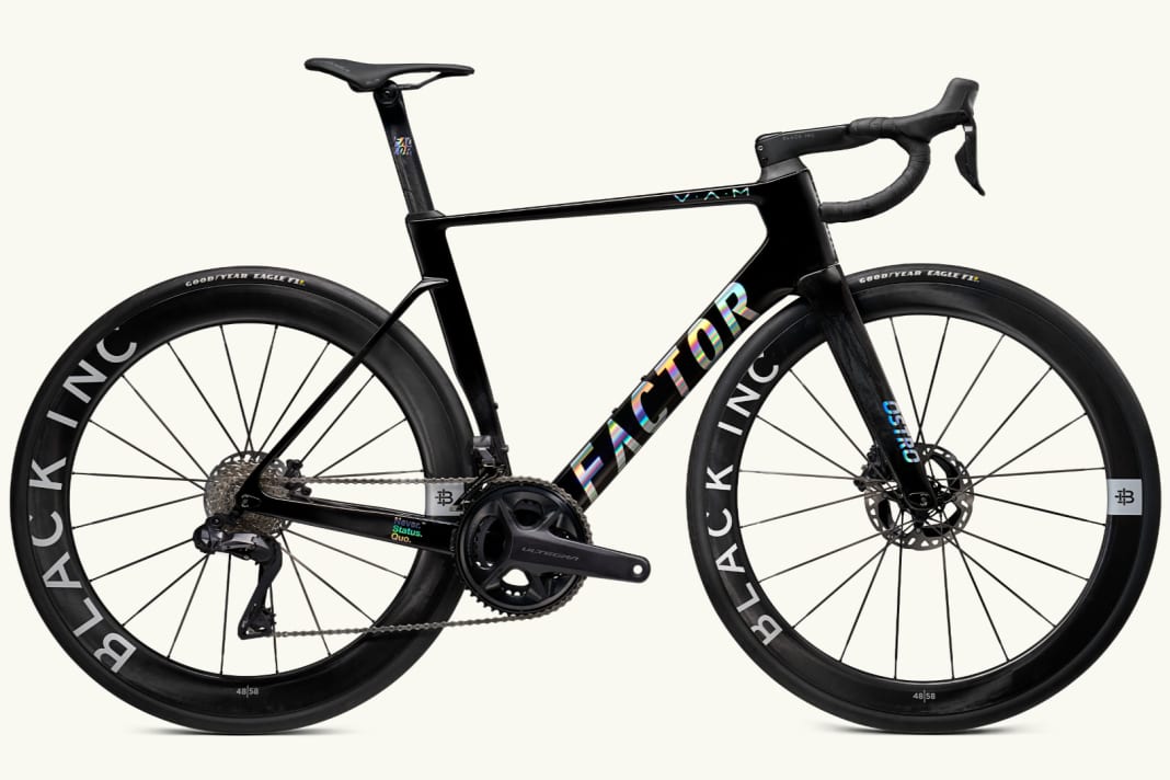 The equipment variant with electronic Ultegra is the cheapest, but already costs 8849 euros.