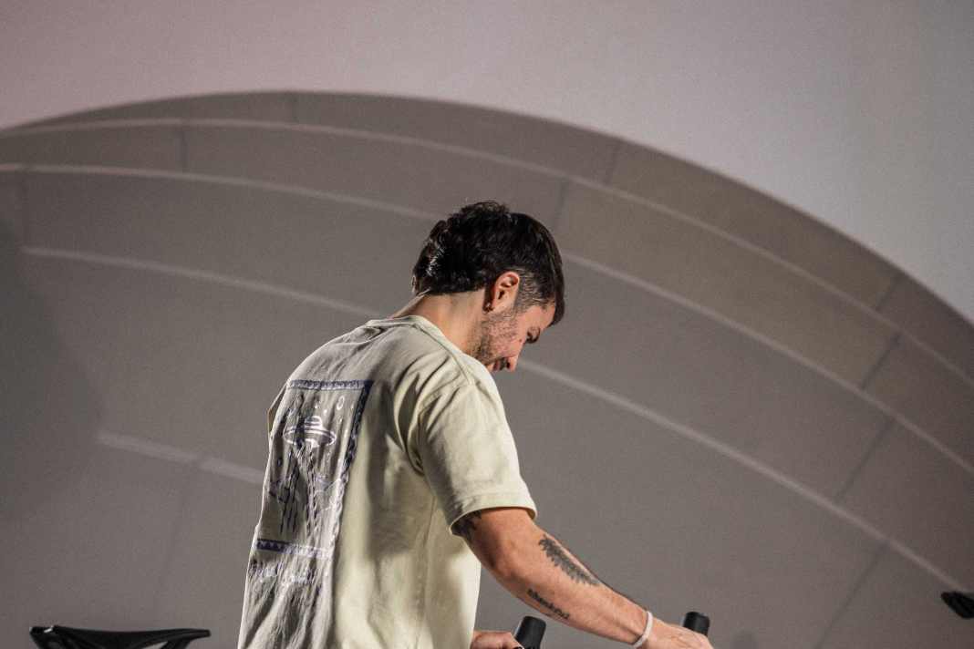 Das Einsteiger-Rennrad Rose Blend gibt es jetzt auch mit Elektro-Schaltung von Shimano