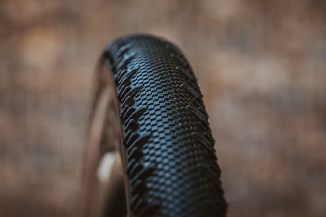 Der G-One RS Pro ist der schnellste Reifen in Schwalbes Gravel-Portfolio. Jetzt gibt's den Racer auch in 60er-Breite.