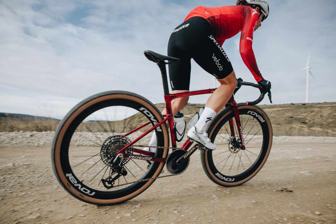 Avec le Crux 5, Specialized adapte son vélo de gravel de compétition aux formats de course modernes.
