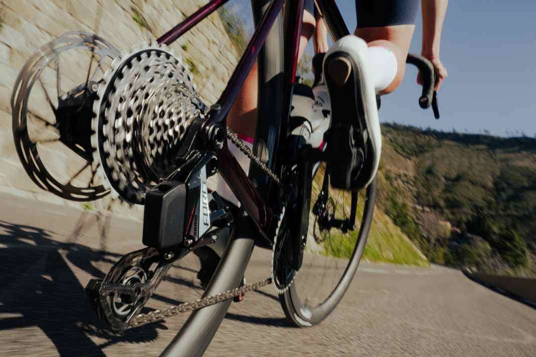 Extensive update: The new SRAM Force AXS wants to attack Shimano's Ultegra
