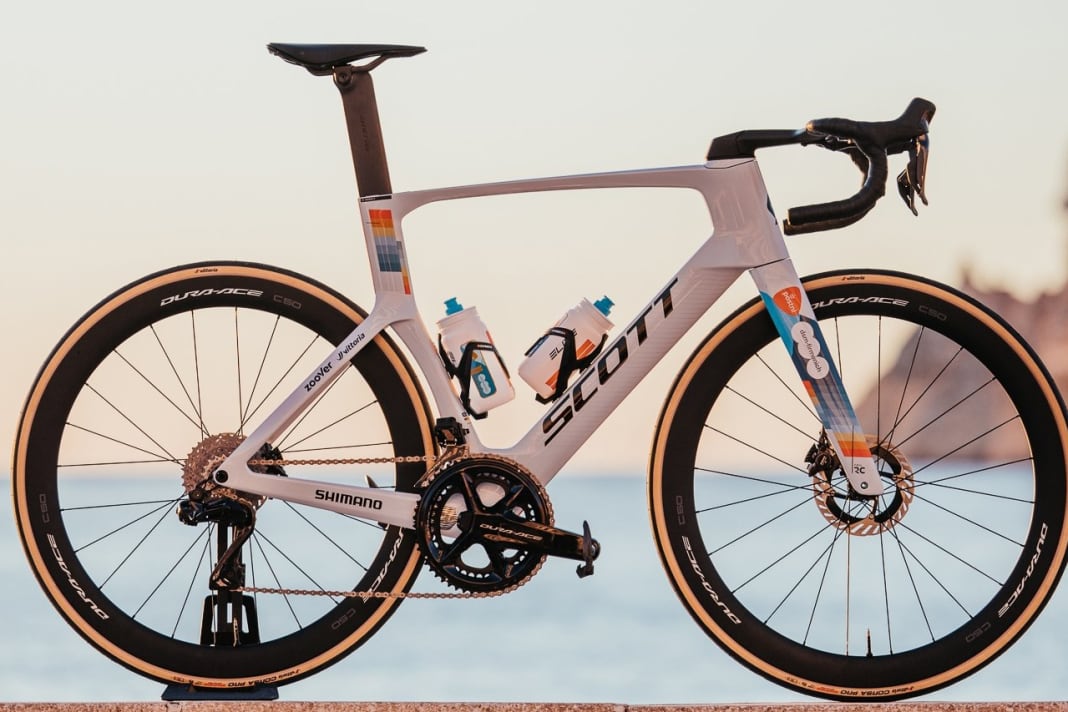 This is the Scott Foil RC from Team dsm-firmenich PostNL for 2024
