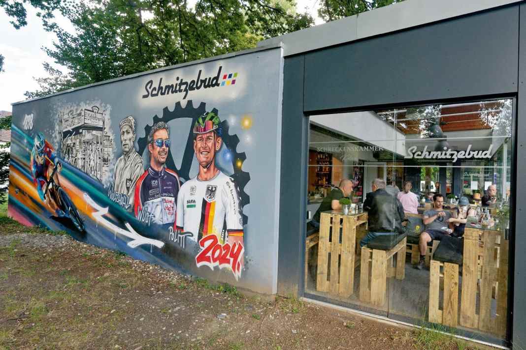 Cologne heroes: The new graffiti on the stand shows Cologne's cycling heroes Rolf Wolfshohl, Marcel Wüst and Nils Politt.