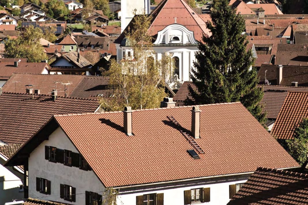 Hittisau (Km 46,8) fündig. Hinter Nesselwang (Tour 2) thronen die Ammergauer Alpen