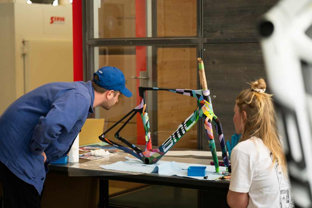 Artist Juliane Borths was invited to BMC for the launch of the VAR0 platform.