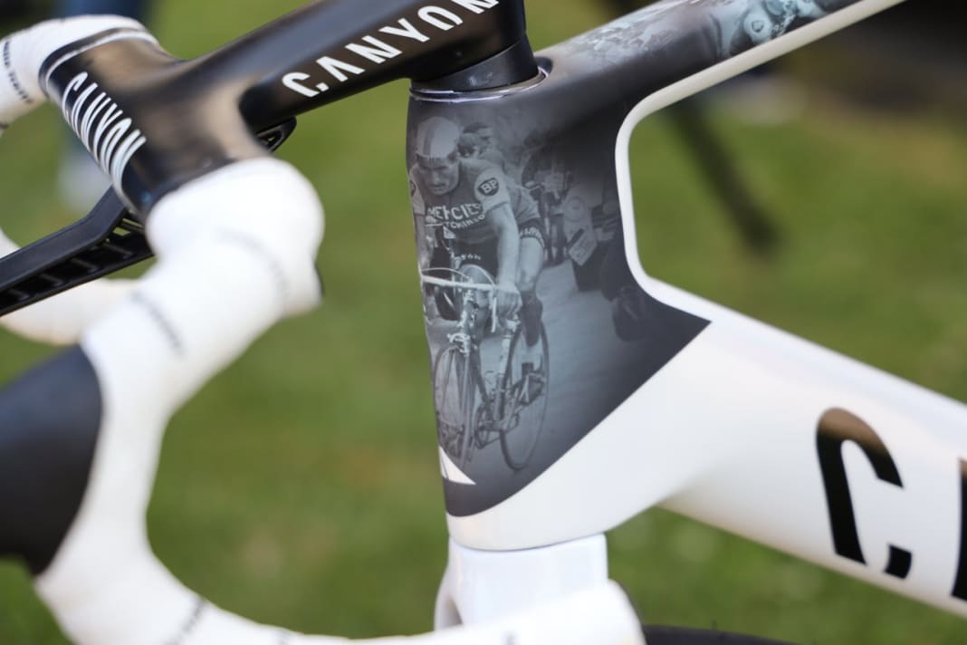Le Canyon Aeroad de Mathieu van der Poel a reçu une peinture spéciale pour la 9e étape