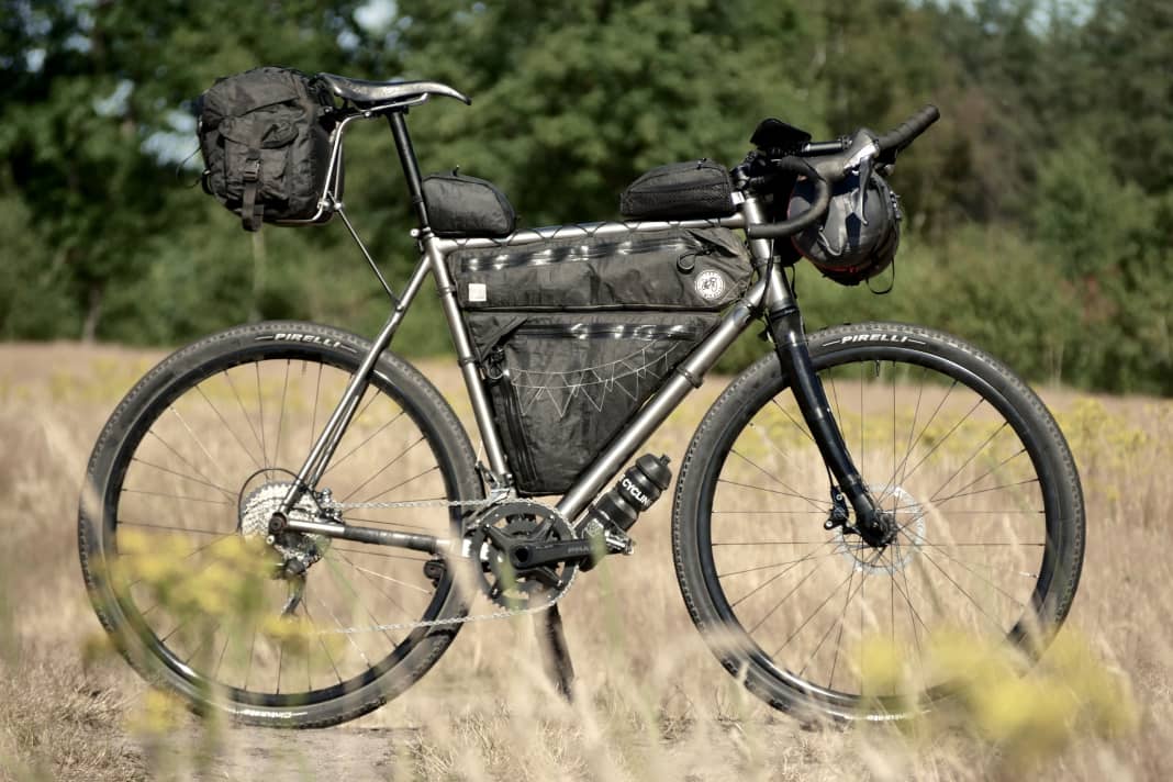 Wit Slingers offers customised bikepacking bags, sewn in Leipzig