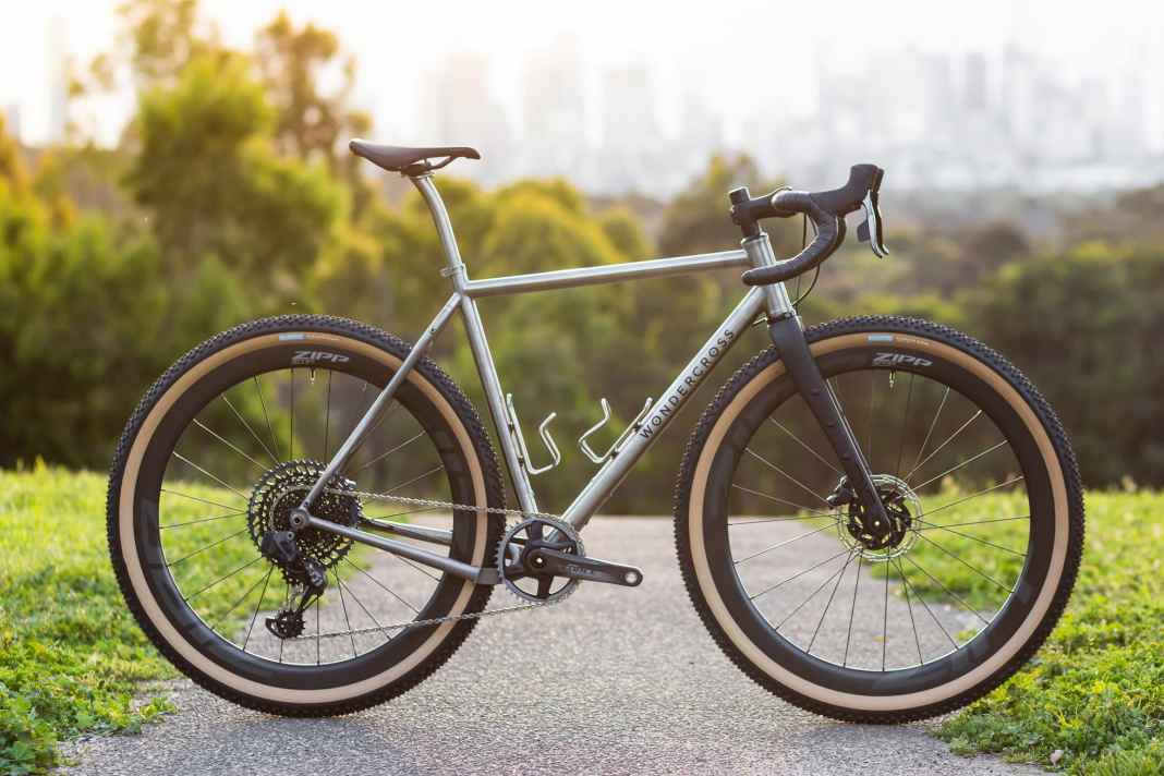 Aus Melbourne kommt dieses Titan-Gravelbike: Das Wondercross Wanderer zelebriert die entspannte australische Art.