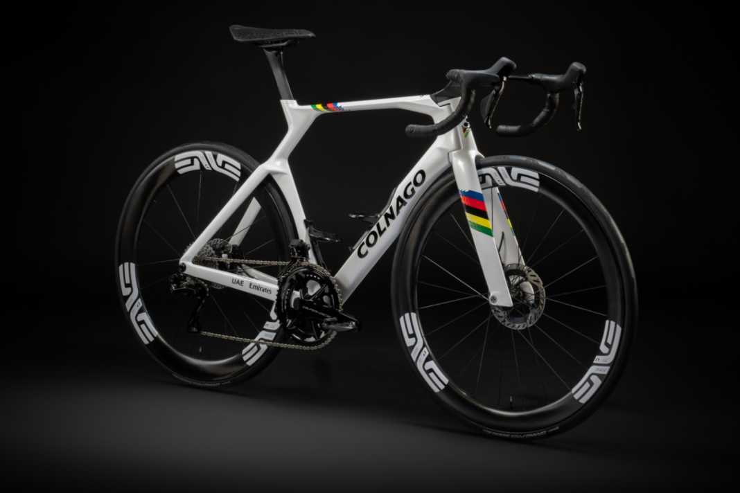 Le nouveau vélo du champion du monde : Colnago présente le Y1Rs, un spécialiste optimisé sur le plan aérodynamique.