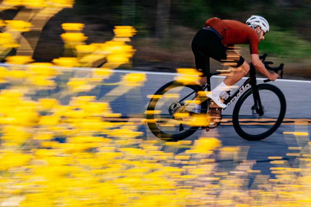 With the new Caledonia-5, Cervélo is sending a sporty all-road bike into the race.