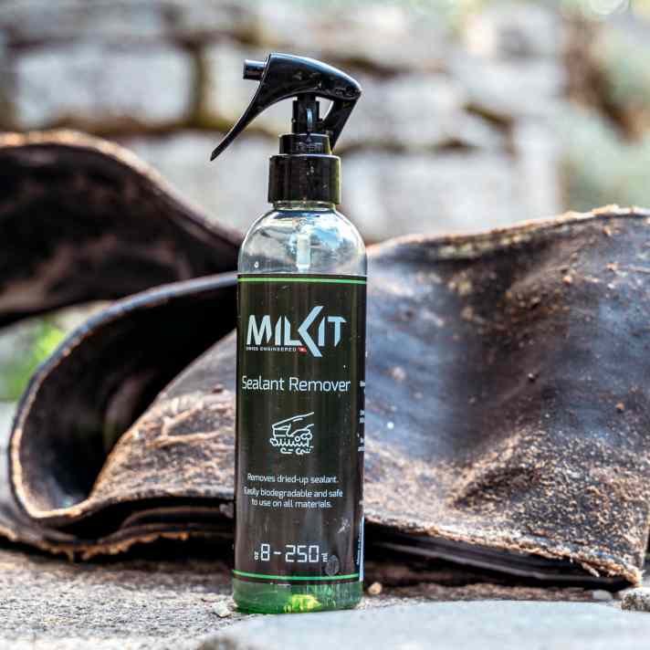 Unfortunately, the Milkit tubeless cleaner did not have the expected effect and hardly dissolves dried-on sealing milk