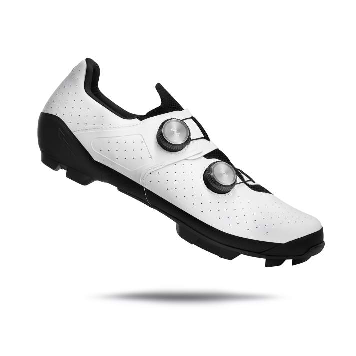 With the new Tempr Off-Road, mail-order company Canyon is entering the shoe business
