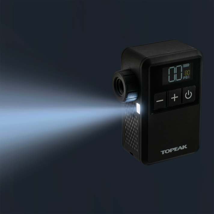 The Auto-OFF function switches the pump off automatically when not in use and conserves the battery. A torch function completes the equipment for night-time breakdowns.