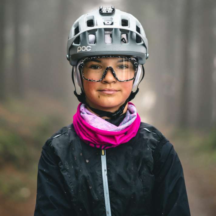 Eleven-year-old Rosi was allowed to slip into the role of a BIKE tester at the BIKE Youth Camp in Sankt Englmar.