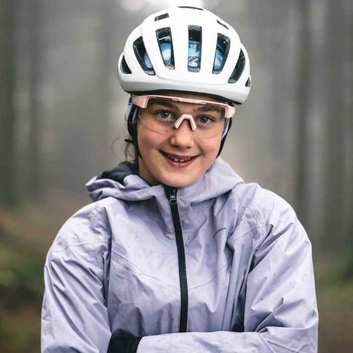 Twelve-year-old Klara was allowed to slip into the role of a BIKE tester at the BIKE Youth Camp in Sankt Englmar.