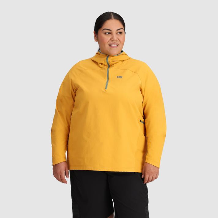 The hoody is available in plus sizes up to 4XL.