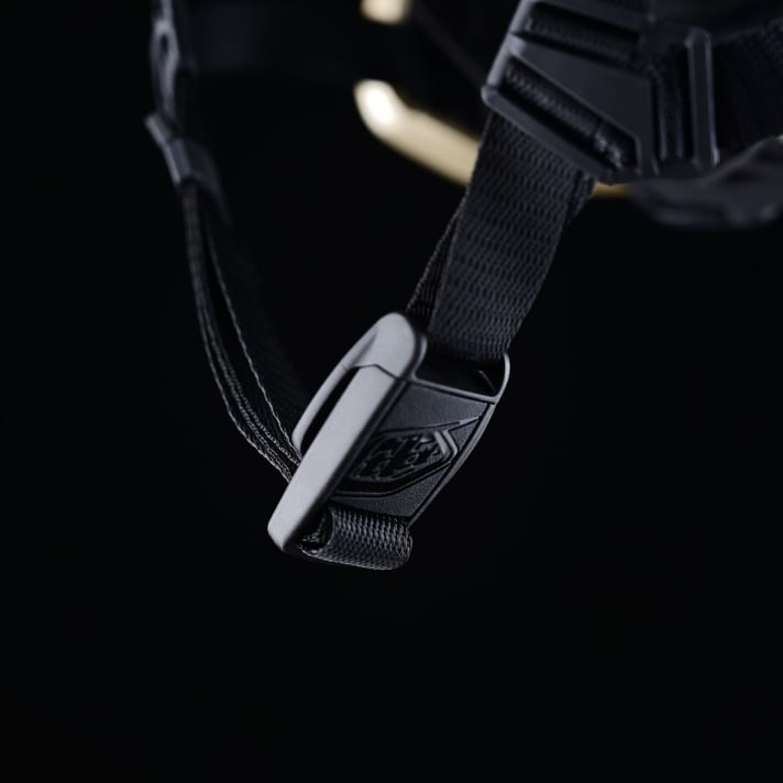 Unique selling point: the magnetic lock from Fidlock is reserved for the SE version