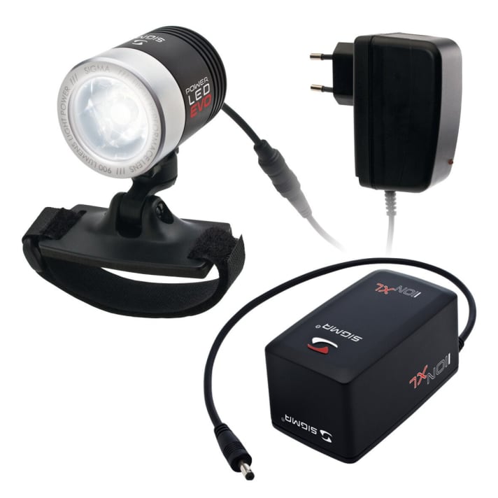   Sigma Sports new trail floodlight: POWERLED EVO set with the large IION XL battery.