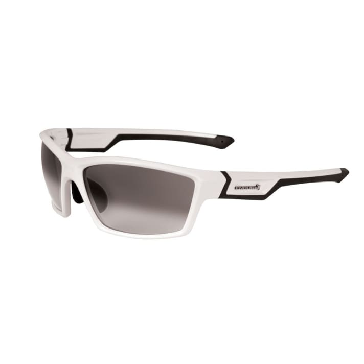   In the Snapper II all-round goggles, the lower part of the lenses is only slightly tinted so that trails, smartphones and speedometers can still be read.