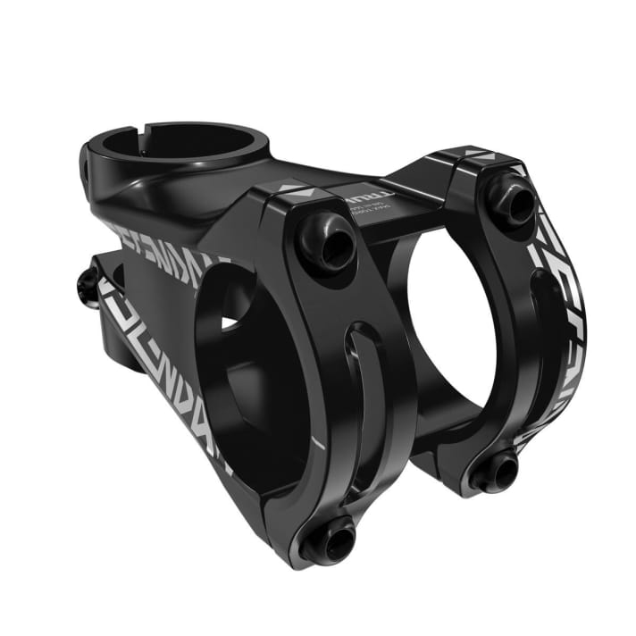   In 40, 50 und 60 mm Länge ist der neue Descendant-Vorbau mit 35-mm-Kemmung erhältlich. Er wiegt 126 bis 146 g und wird 70 Euro kosten.