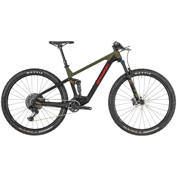   The cheaper of the two new carbon models of the Contrail is priced at 4000 euros.