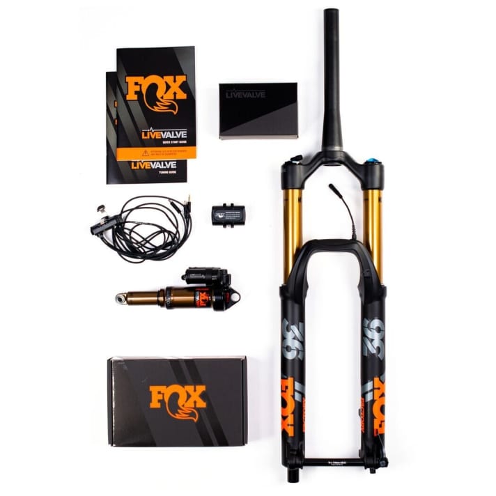 GOLD AWARD WINNER – Fox Live Valve   Hersteller: Fox   Mit ihrem automatischen Elektronik-Fahrwerk will Fox die Bedienung der Federelemente auf ein neues Niveau heben. Statement der Eurobike Award Jury: „Ein smartes System, das den Untergrund analysiert und dadurch sehr schnell Veränderungen der Federungseinstellungen herbeiführt. Auf dem höchsten Niveau erprobt. Was für die Jury besonders zählte: Der Fahrer fährt sicherer und kann sich mit viel Fahrspaß auf die Strecke konzentrieren.“