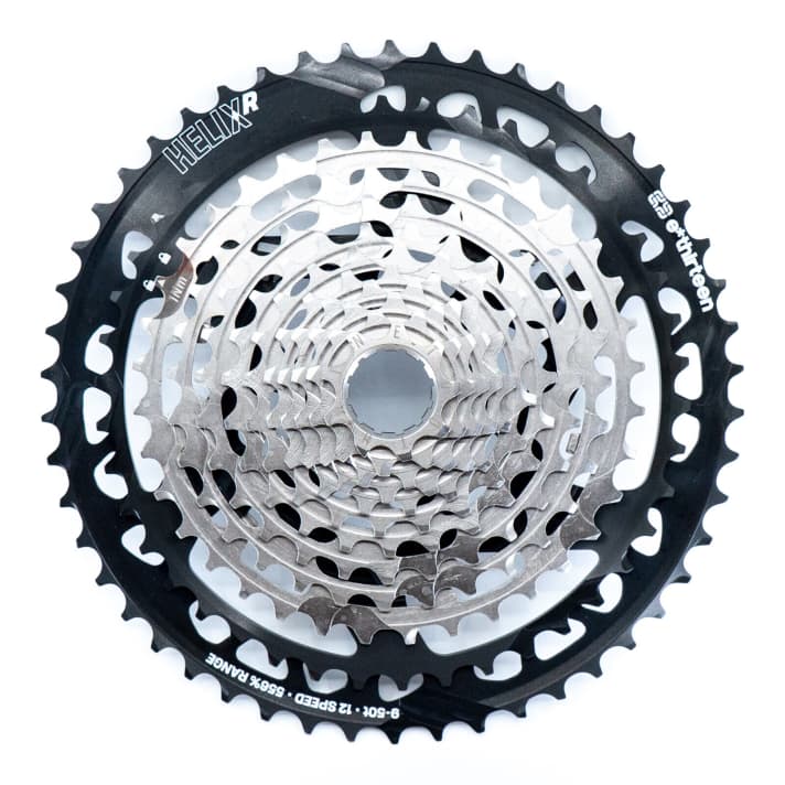   The E-Thirteen is available with a black anodised aluminium sprocket body. Colours also available: Bronze, orange, purple and "Intergalactic PVD".