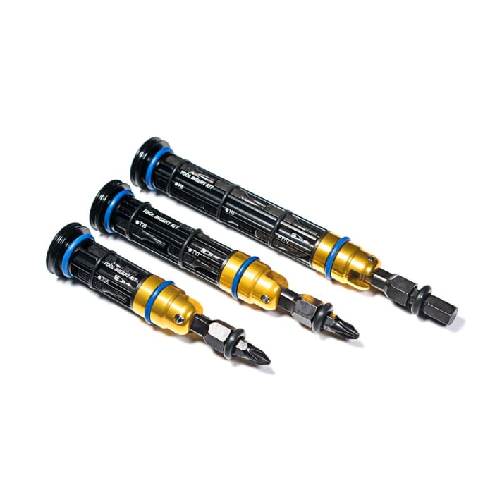 The Handlebar Hero is available in three sizes. In S it holds up to 5 bits, in M there are 8 bits and in L 11 bits fit into the CNC-milled housing with folding head. | f.