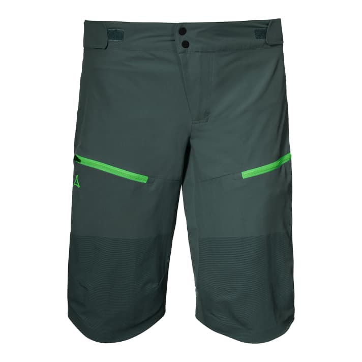 The wide cut of the Schöffel shorts leaves enough room for protectors. | n.