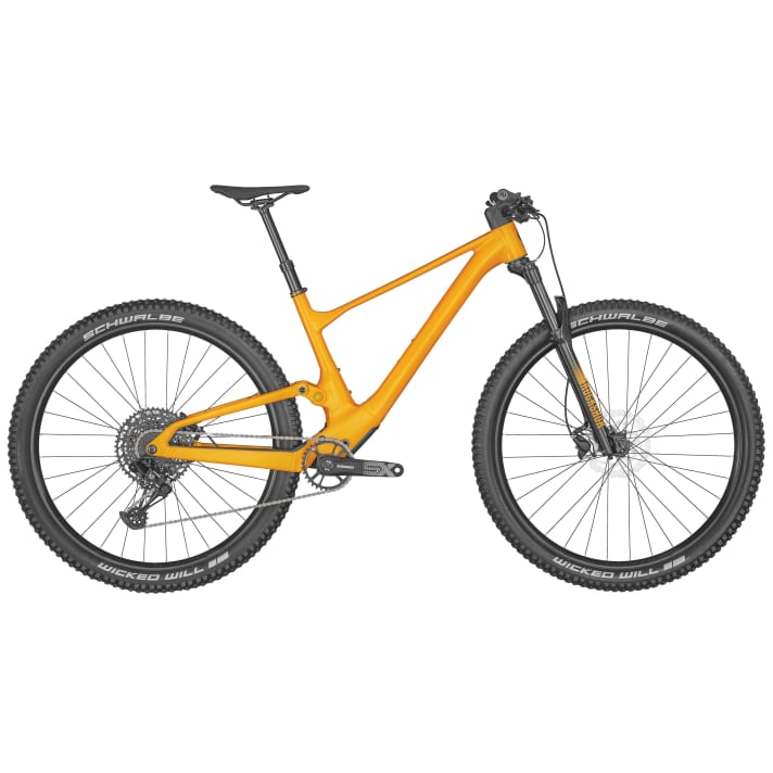   A fair entry into the down-country range is the Spark 970 for 2399 euros. The suspension consists of a Rockshox Judy Silver and an X-Fusion shock. The gearing is a mix of Sram SX/NX Eagle and a Syncros dropper post is also on board.