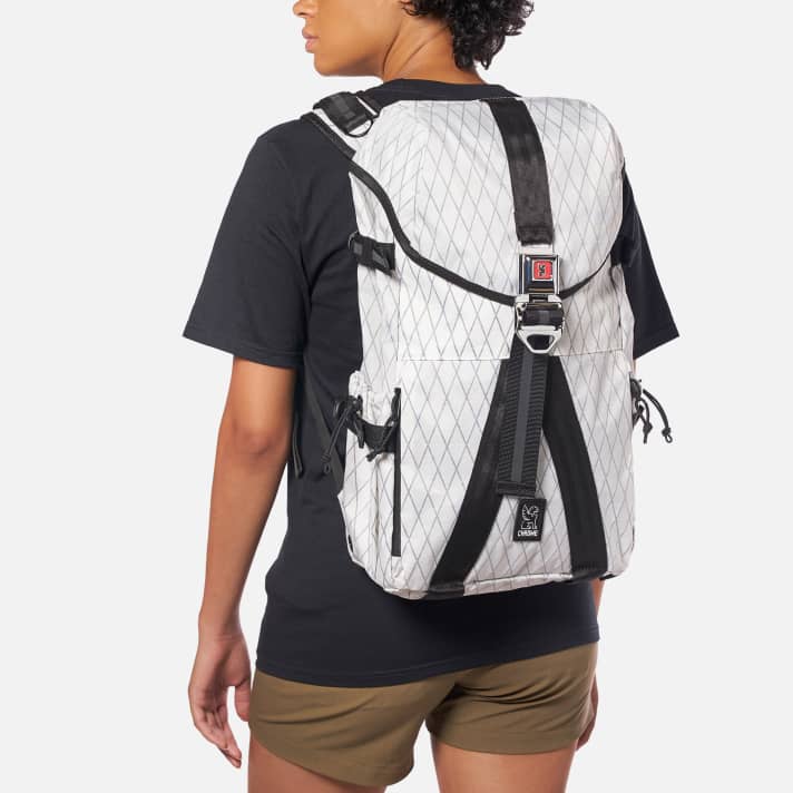 The Tensile Ruckpack aims to combine style and plenty of space. It's enough for commuting, but the hip belt is missing for bumpy bike tours.
