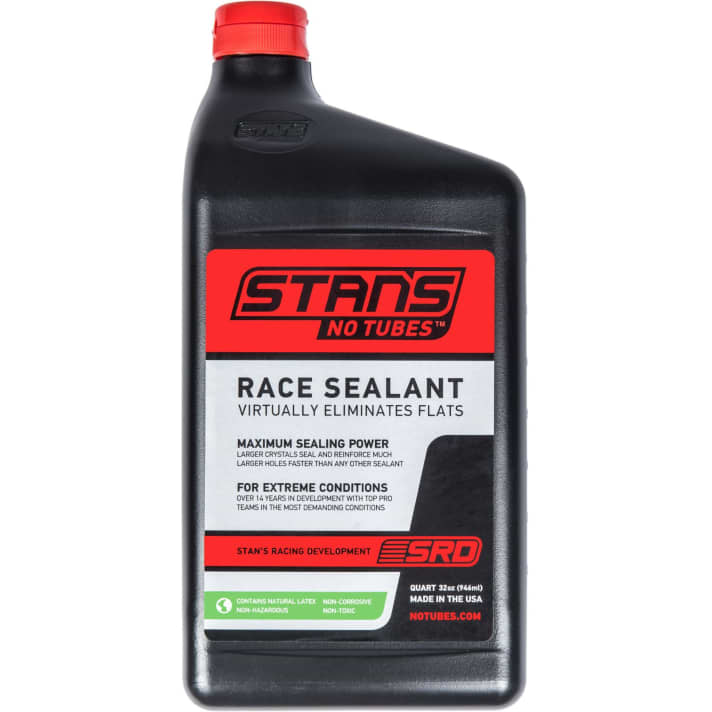 Large particles significantly improve the sealing ability of Stan's No Tubes Race Sealant against cuts, while still offering decent durability. The <a href="https://www.bike-magazin.de/komponenten/reifen_schlaeuche/test-dichtmilch-fuer-mountainbike-reifen" target="_blank" rel="noopener noreferrer nofollow">test winner from our sealant comparison</a> is available from Wiggle with a 31% discount for €31.99.